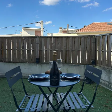 Bruyant Proche Centre, Terrasse Et Parking * Reims